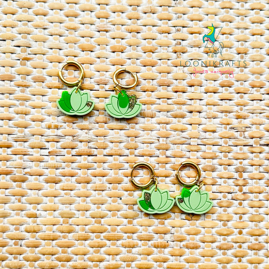 Lotus 🪷 | Green handmade resin earrings