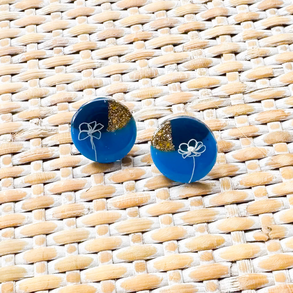 Oceanix ~ Floral Disks | Blue handmade resin earrings with floral detail - LooniKrafts