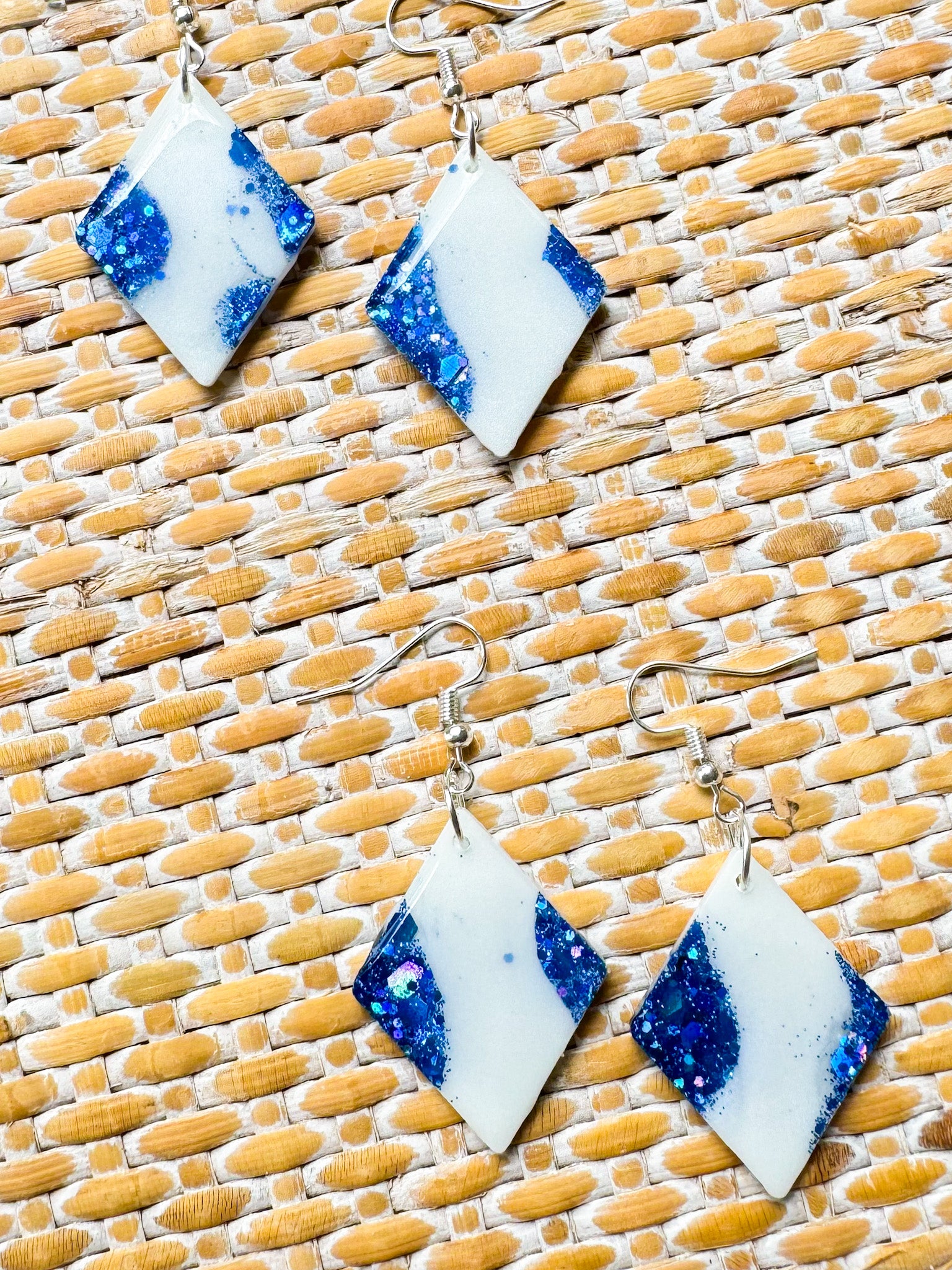 Santoria ~ Shards | Pearl white & blue handmade resin earrings - LooniKrafts