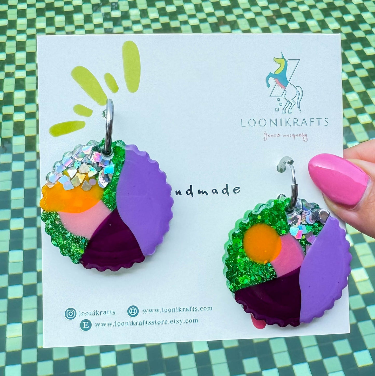 Everlee ~ Badge | Colourful handmade resin earrings