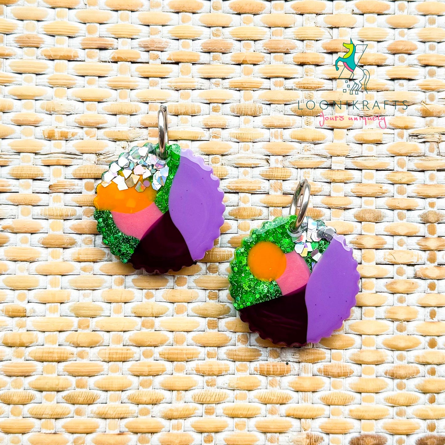 Everlee ~ Badge | Colourful handmade resin earrings