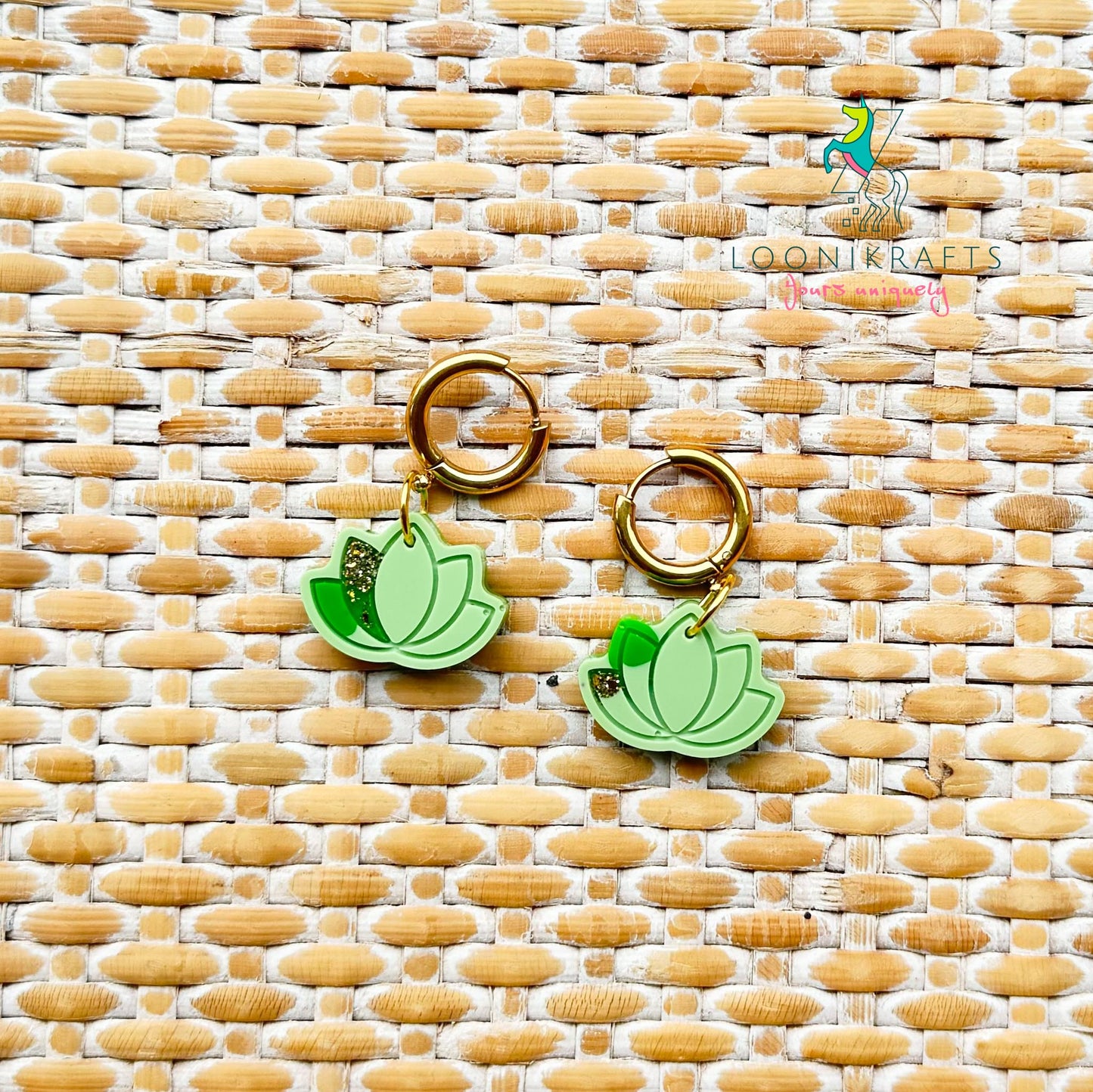 Lotus 🪷 | Green handmade resin earrings