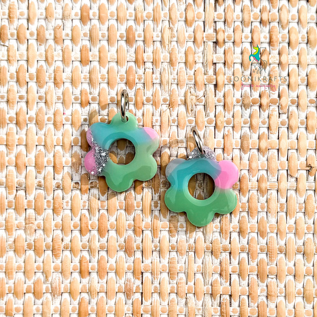 DRZ ~ Fleur (S) | Colourful handmade resin earrings