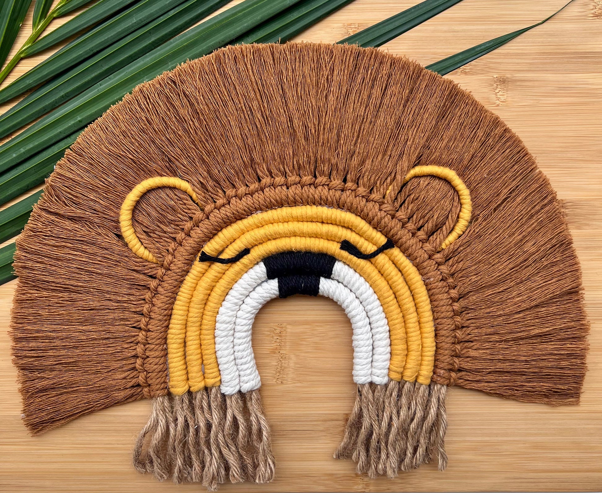 Macrame Rianbow Lion | handmade room decor - LooniKrafts