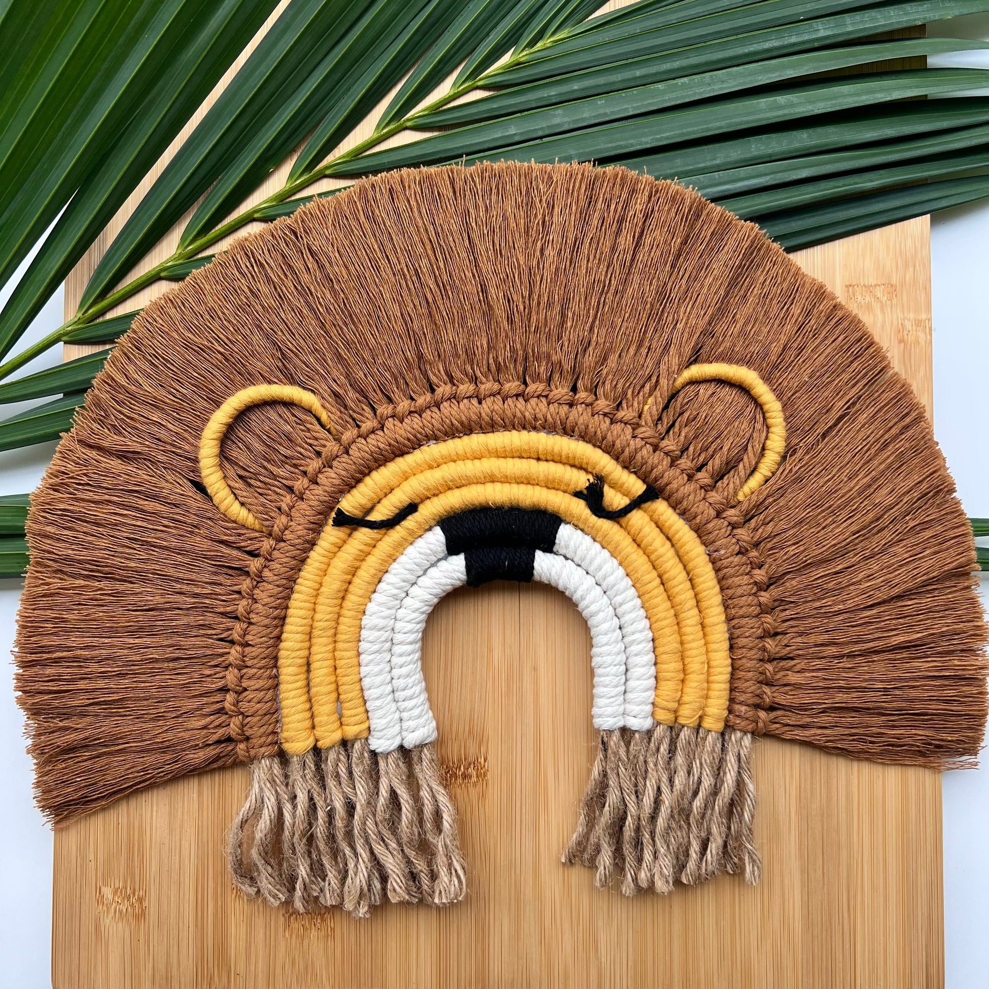 Macrame Rianbow Lion | handmade room decor - LooniKrafts