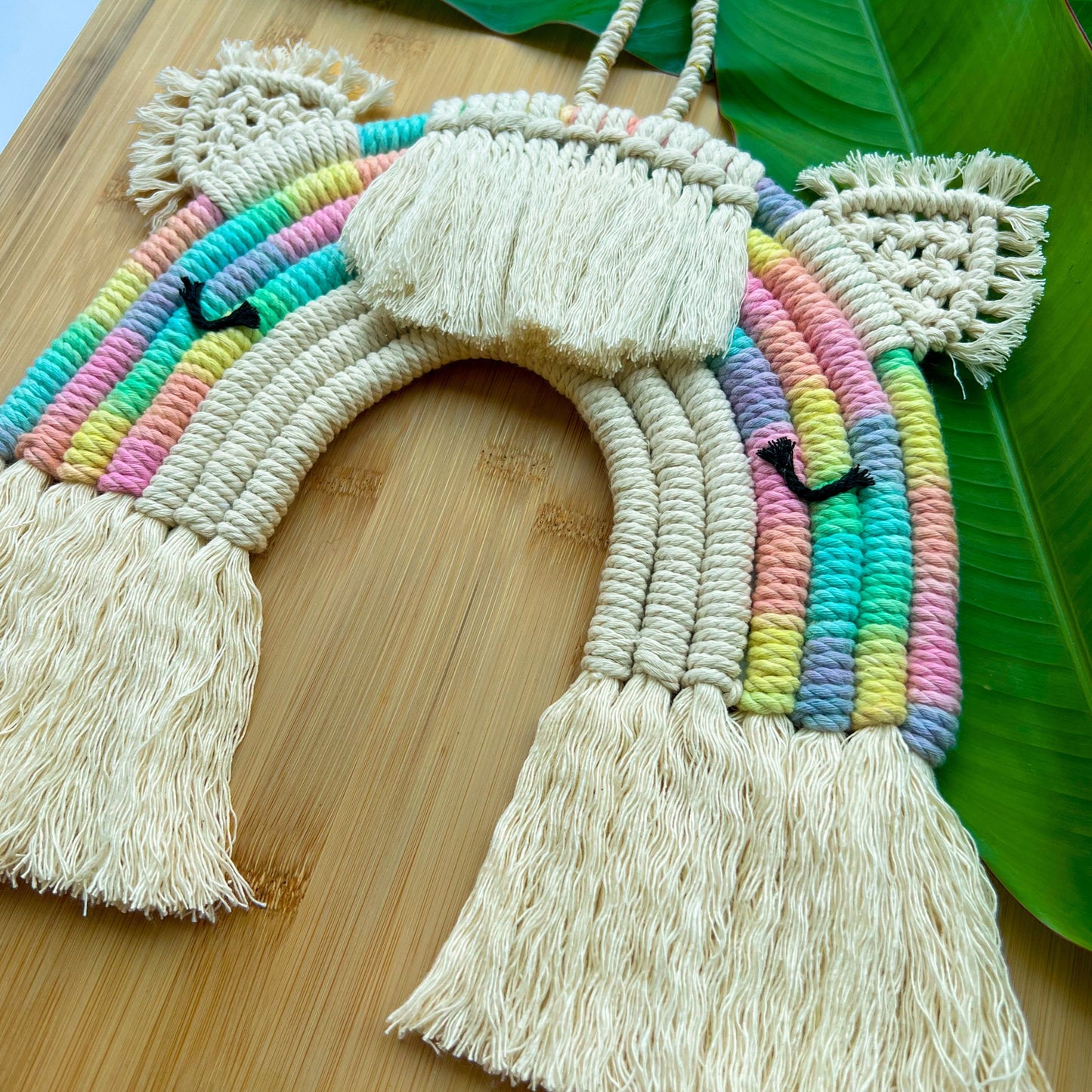 Macrame Rainbow Unicorn | handmade room decor - LooniKrafts