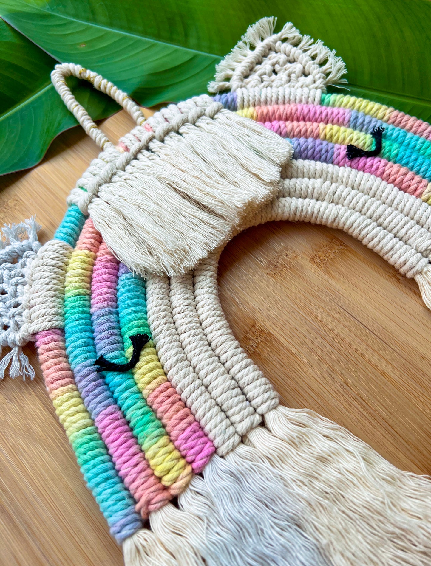 Macrame Rainbow Unicorn | handmade room decor - LooniKrafts