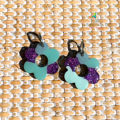 Fleur (S) | Light blue & purple handmade resin earrings